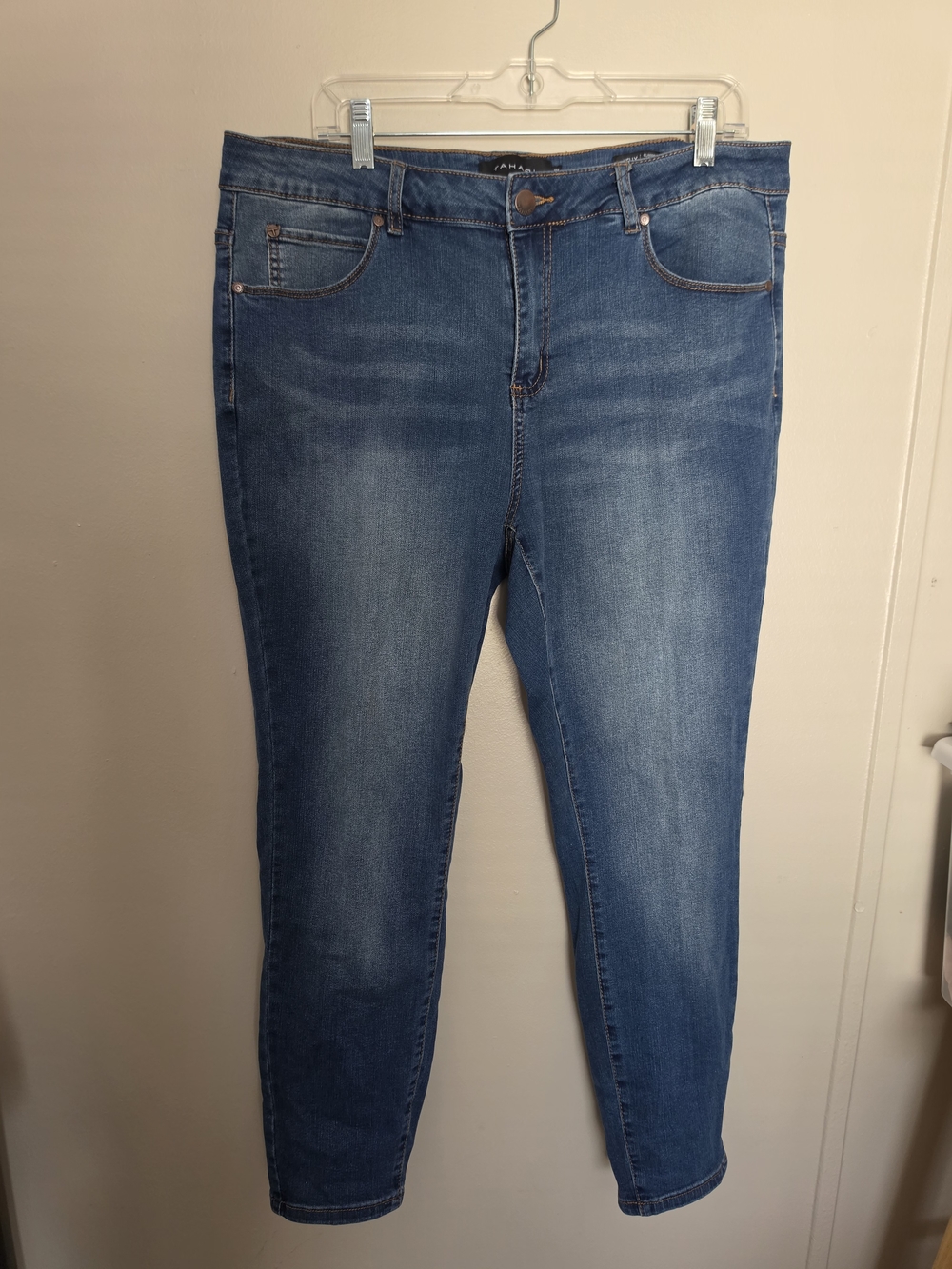 Tahari Kelly Classic Skinny Jeans Women Size 18W Blue Medium Wash Stretch Denim